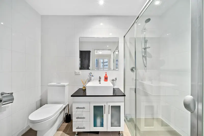16/1 Drew Street, Greenway, photo 11