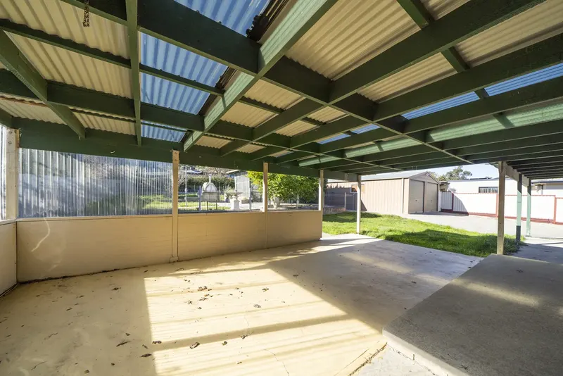 33 Baskerville Street, Chisholm, photo 16