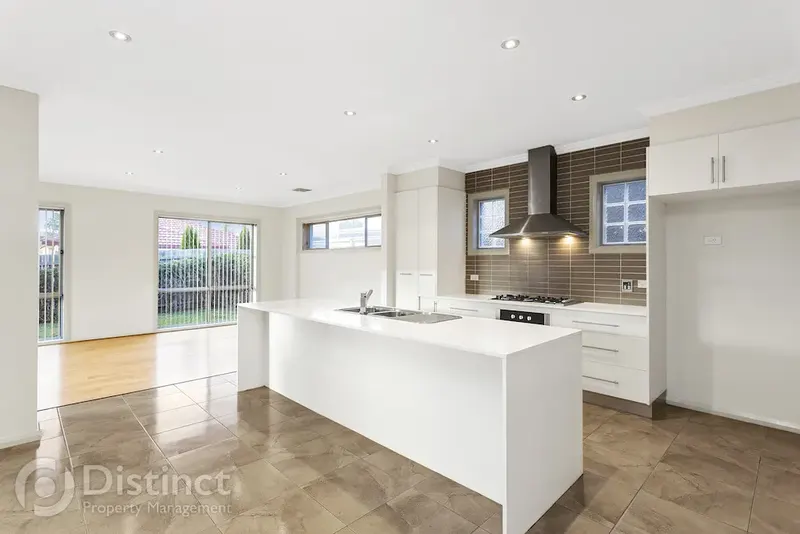 6 Allnutt Crescent, Forde, photo 2