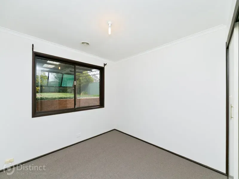 84 Onkaparinga Crescent, Kaleen, photo 5
