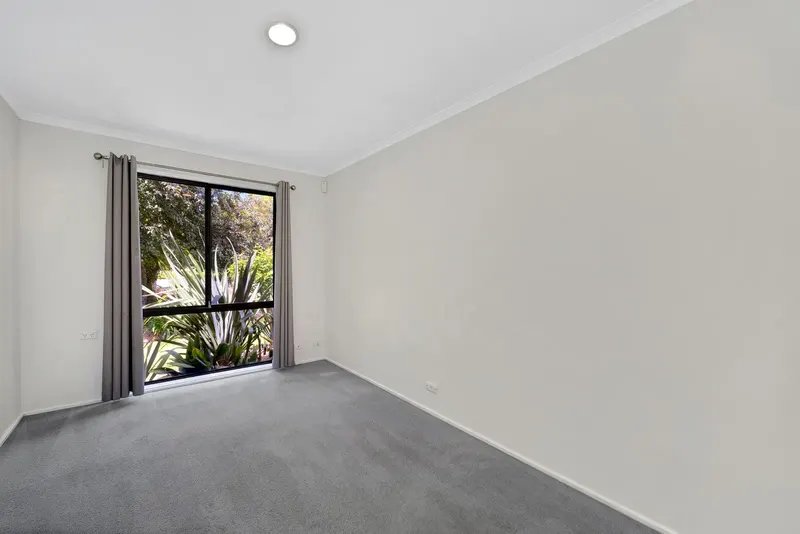 22 Kneeshaw Street, Monash, photo 8