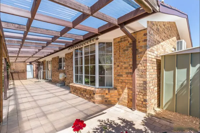 5 Snow Gum Place, Jerrabomberra, photo 2