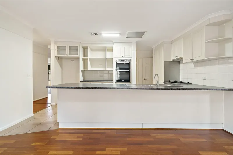 33 Dobell Circuit, Conder, photo 8