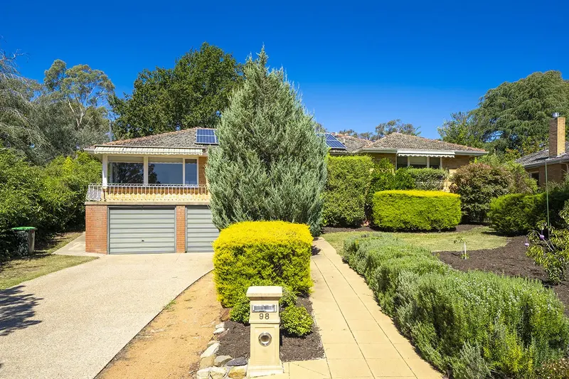 98 Vasey Crescent, Campbell