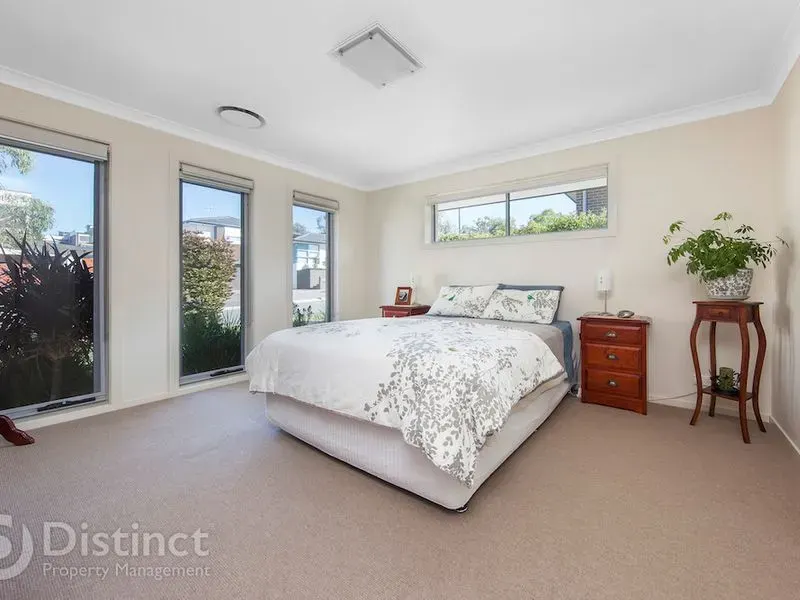 24 Doris Turner Street, Forde, photo 6