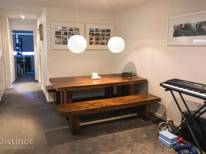 17/39 Jerrabomberra Avenue, Narrabundah, photo 6