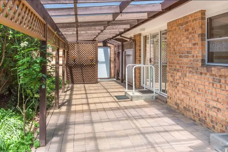 5 Snow Gum Place, Jerrabomberra, photo 3
