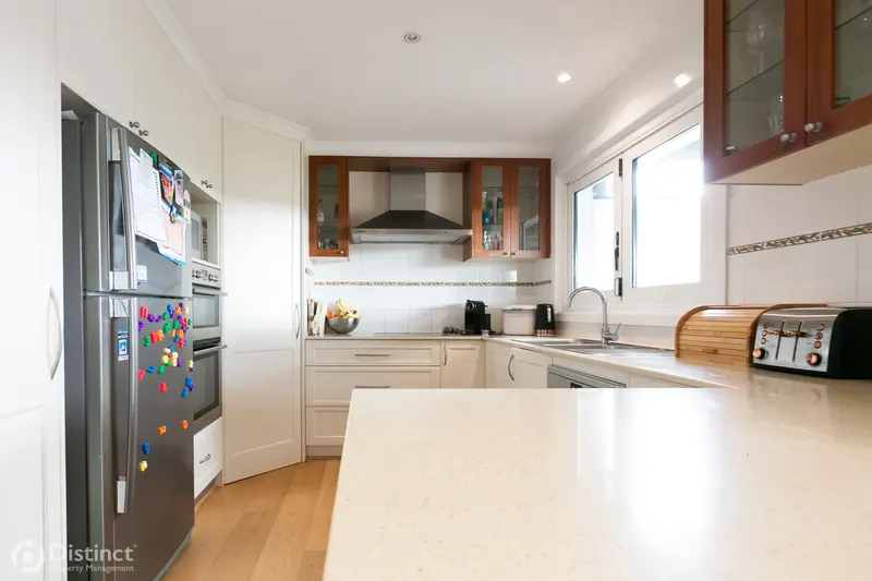54 Jackie Howe Crescent, Macarthur, photo 4
