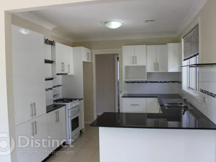 5 Atholbar Way, Karabar, photo 3