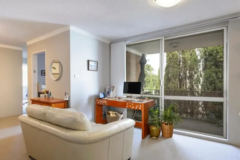 6/99 Canberra Avenue, Griffith, photo 2