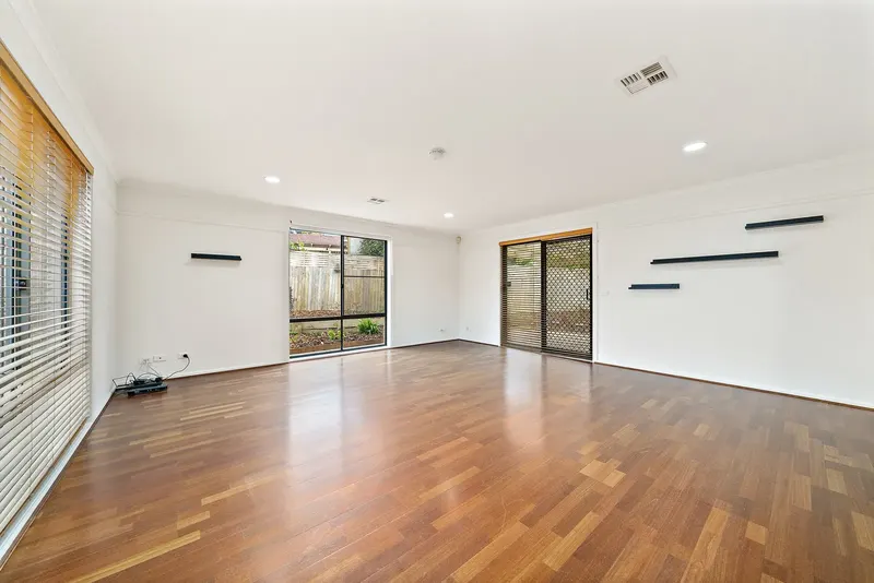 33 Dobell Circuit, Conder, photo 6