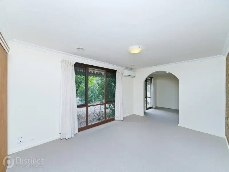 30 Jenner Court, Wanniassa, photo 4