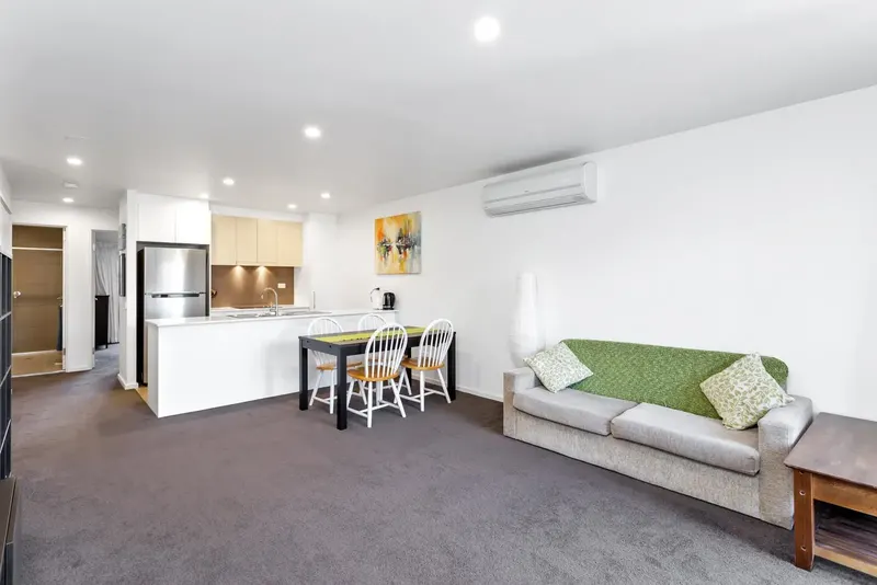 15/4 Sapling Street, Harrison