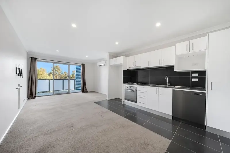 43/84 Kings Canyon Street, Harrison, photo 2