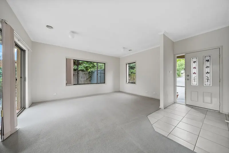 2/31 Raymond Street, Ainslie, photo 2