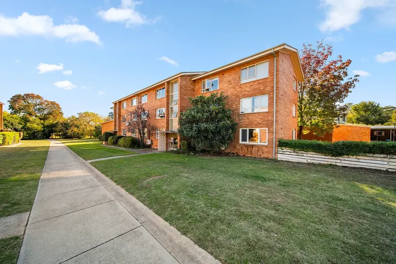 18/114 Blamey Crescent, Campbell, photo 11