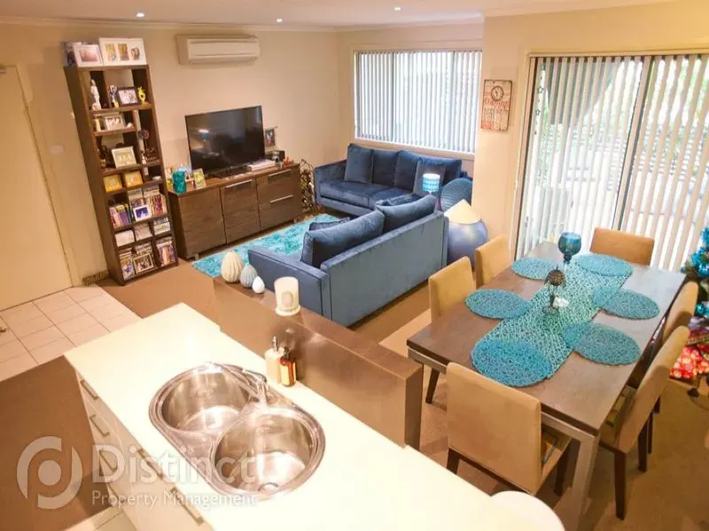 13/114 Athlon Drive, Greenway, photo 3