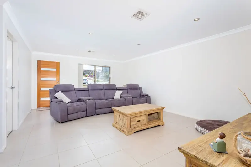 32 Eugene Vincent Street, Bonner, photo 2