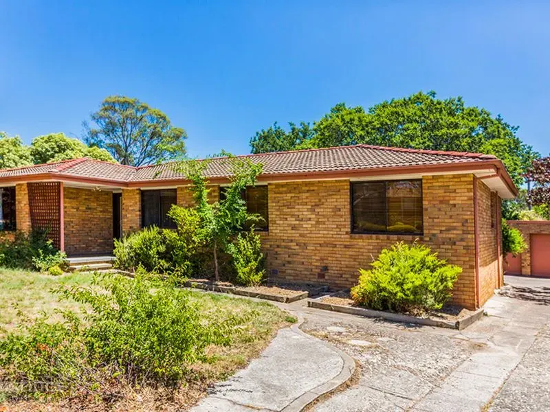 12 Shumack Street, Weetangera