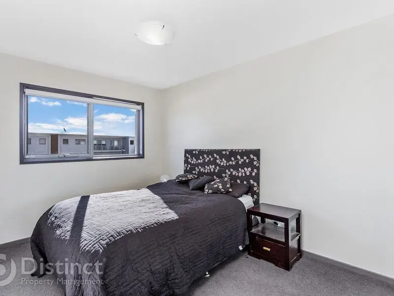 66/41 Clare Burton Crescent, Franklin, photo 3