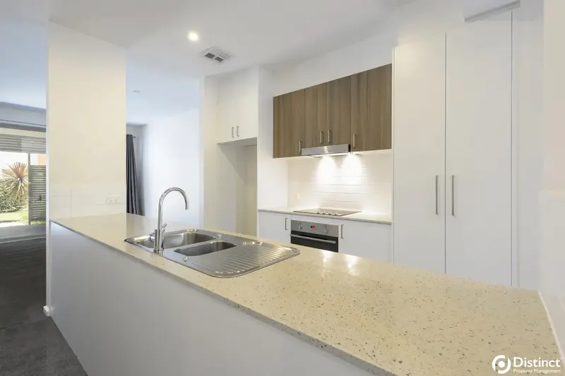 155/16 Kings Canyon Street, Harrison, photo 3