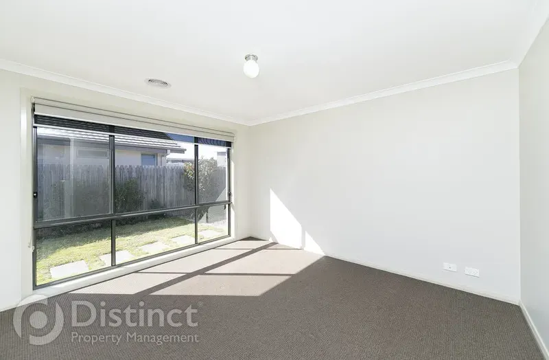 10 Jack Ryan Street, Forde, photo 5