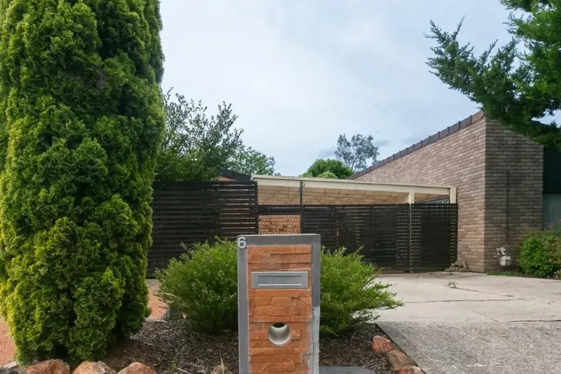 6 Moorehead Place, Latham, photo 2