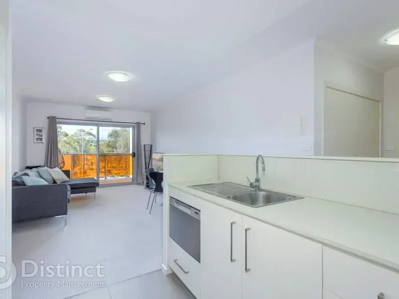 75/142 Anketell Street, Greenway, photo 4