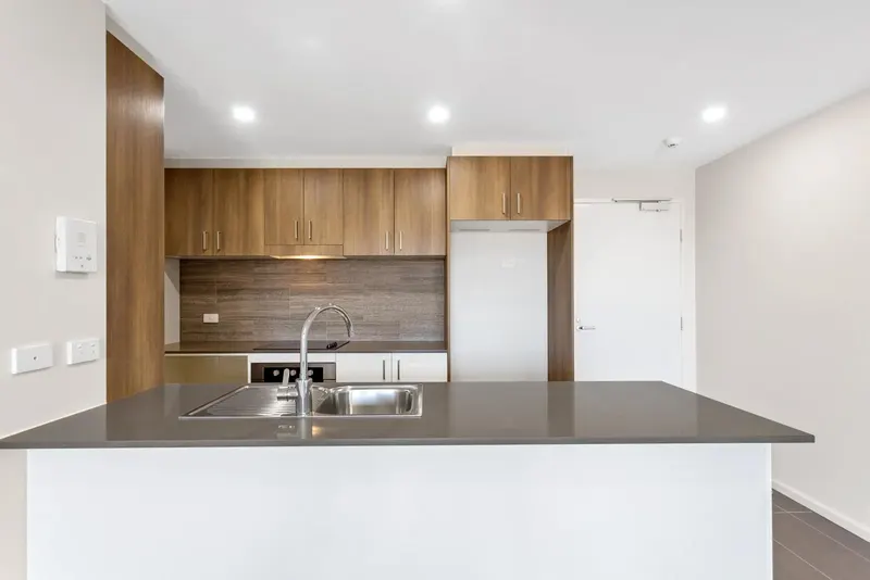 137/35 Oakden Street, Greenway, photo 5