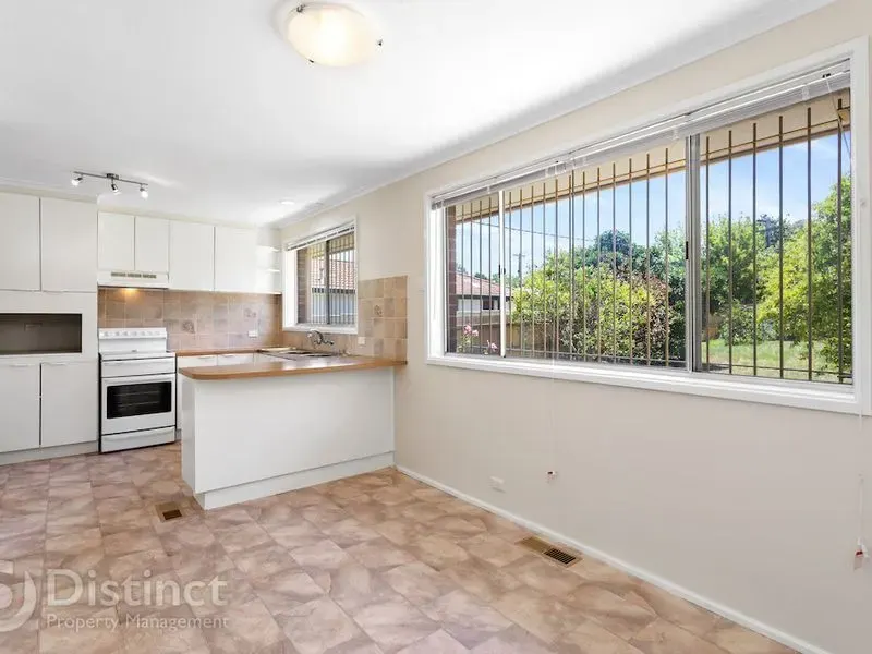 87 Summerland Circuit, Kambah, photo 6