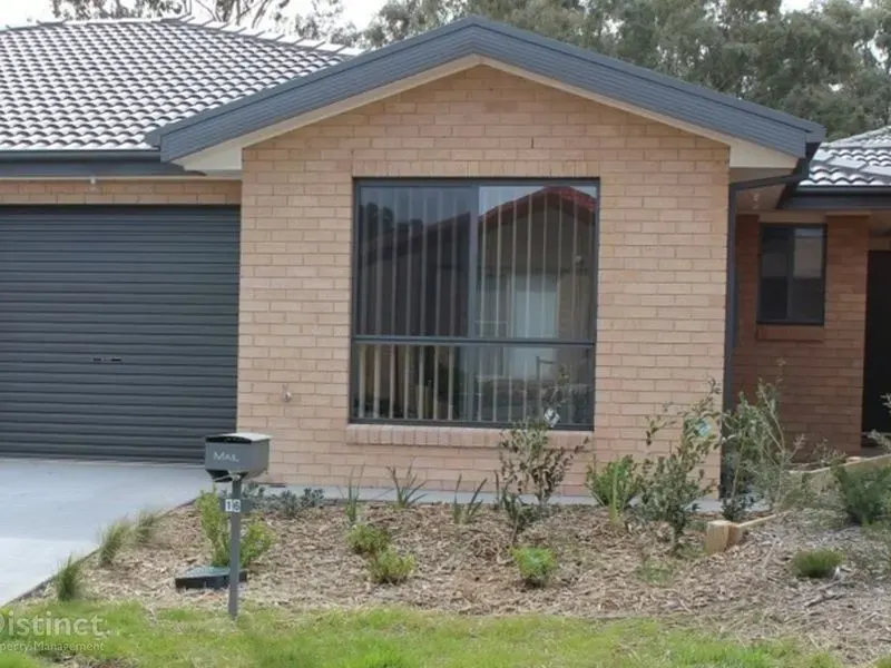 16 Phillipa Weeks Street, Watson