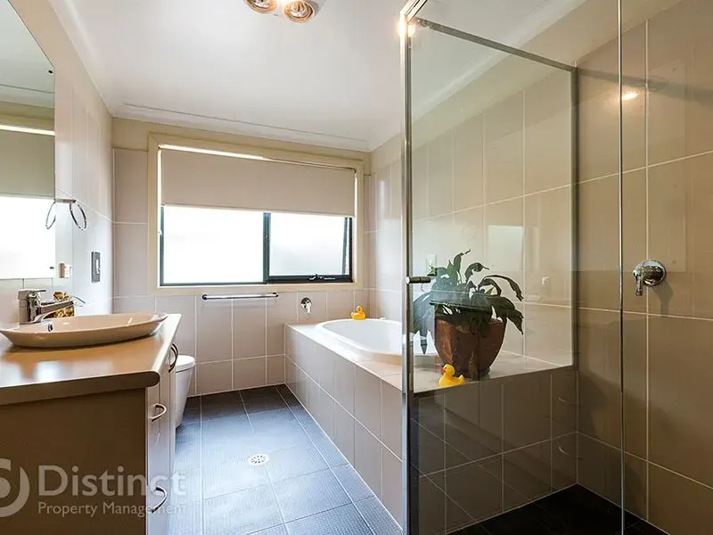 69 Roma Mitchell Crescent, Watson, photo 8