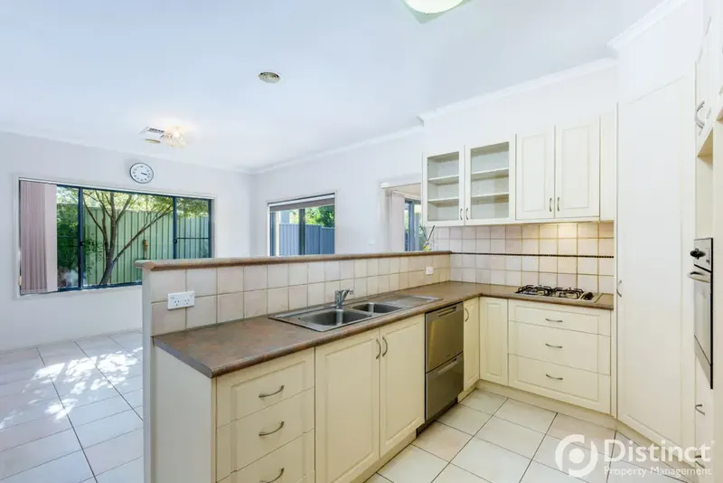 2/31 Raymond Street, Ainslie, photo 2