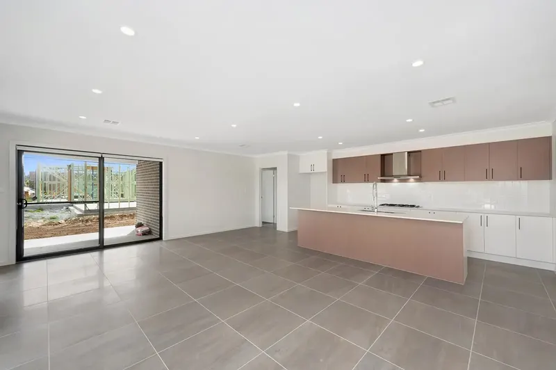 56 Zealie Bend, Googong, photo 8