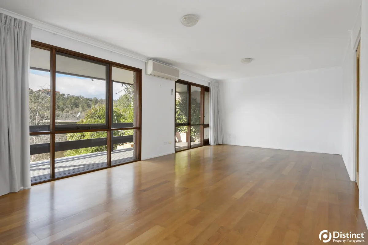 57 Barnet Close, Phillip, photo 1