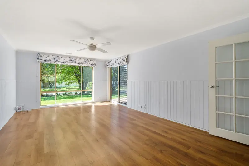 12 Arakoon Crescent, Isabella Plains ACT 2905, photo 6
