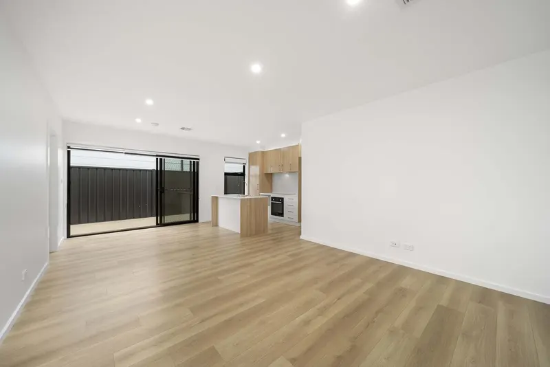 1a/33 Sculthorpe Avenue, Whitlam, photo 6