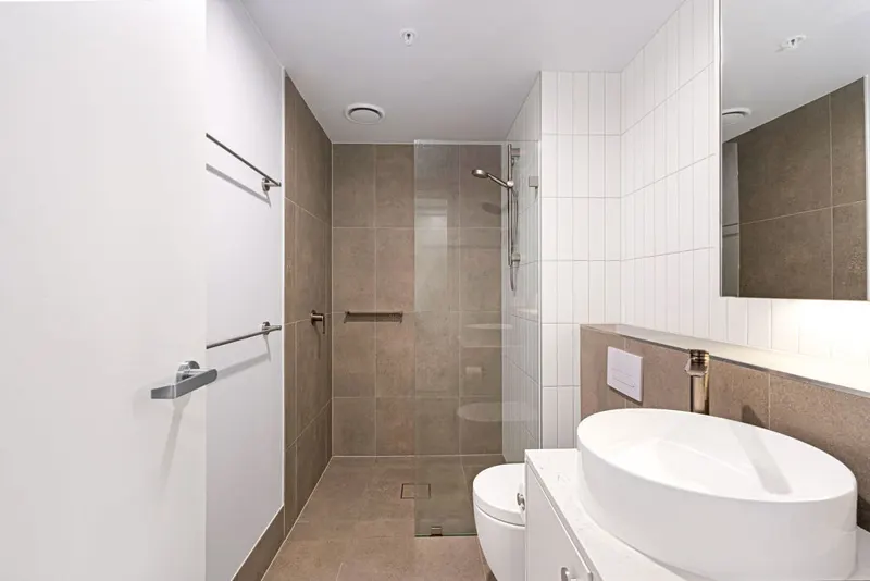 413/220 Melrose Drive, Phillip, photo 8