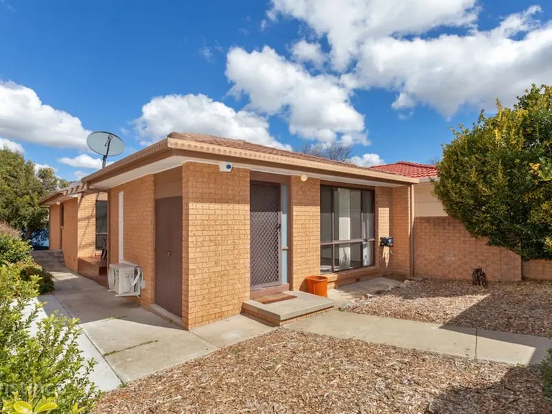 10 Enright Crescent, Florey, photo 1