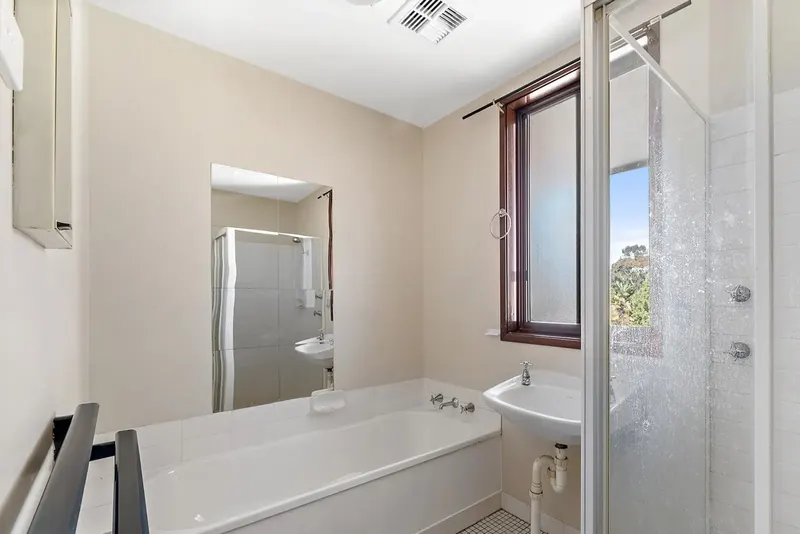 4 Cumbrae Place, Kambah, photo 9