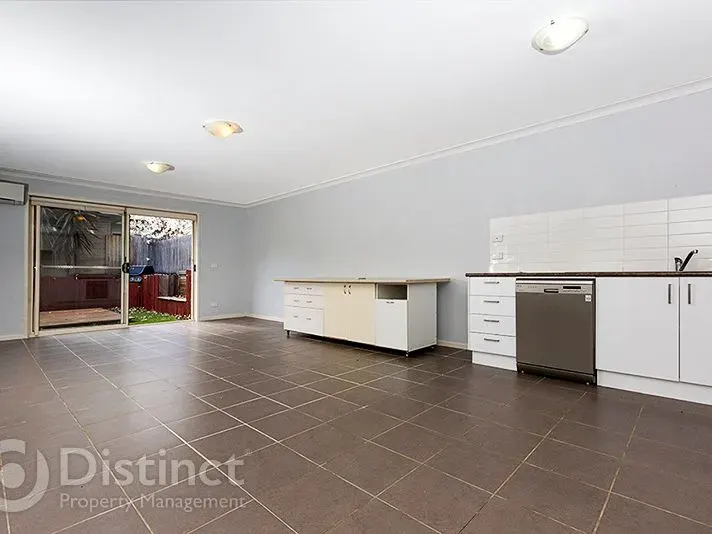 19/85 Macfarlane Burnet Avenue, Macgregor, photo 3