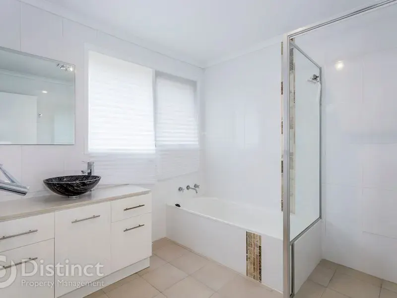 13 Mcelhone Court, Belconnen, photo 8