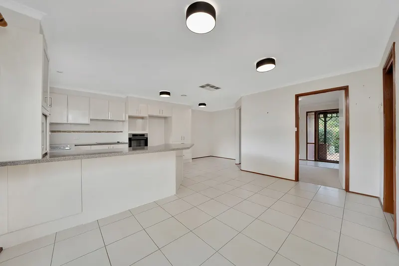36/156 Clive Steele Avenue, Monash, photo 4