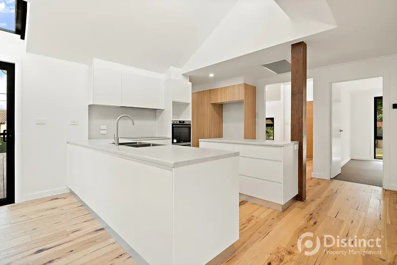 4 Achernar Close, Giralang, photo 5
