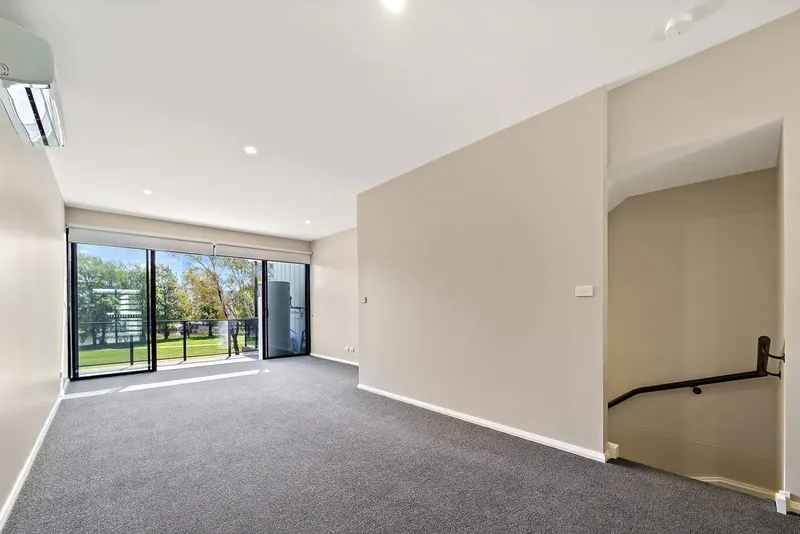 35/6 Ellison Harvie Close, Greenway, photo 3