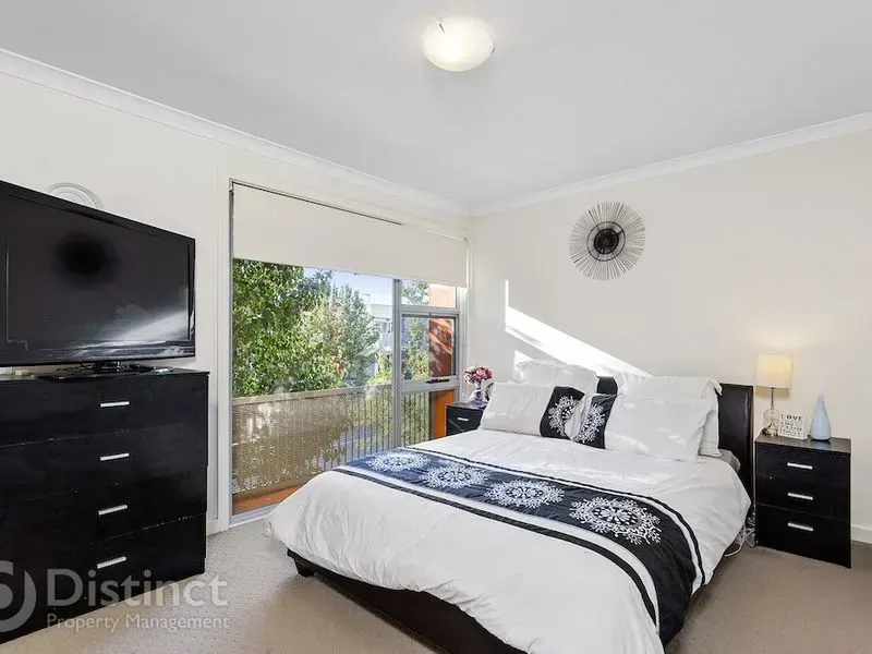 10 Dobikin Street, Crace, photo 9
