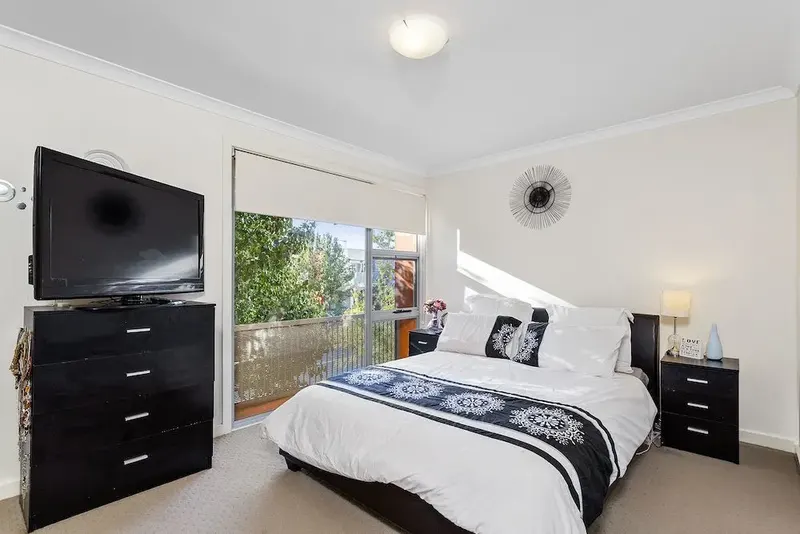 10 Dobikin Street, Crace, photo 8