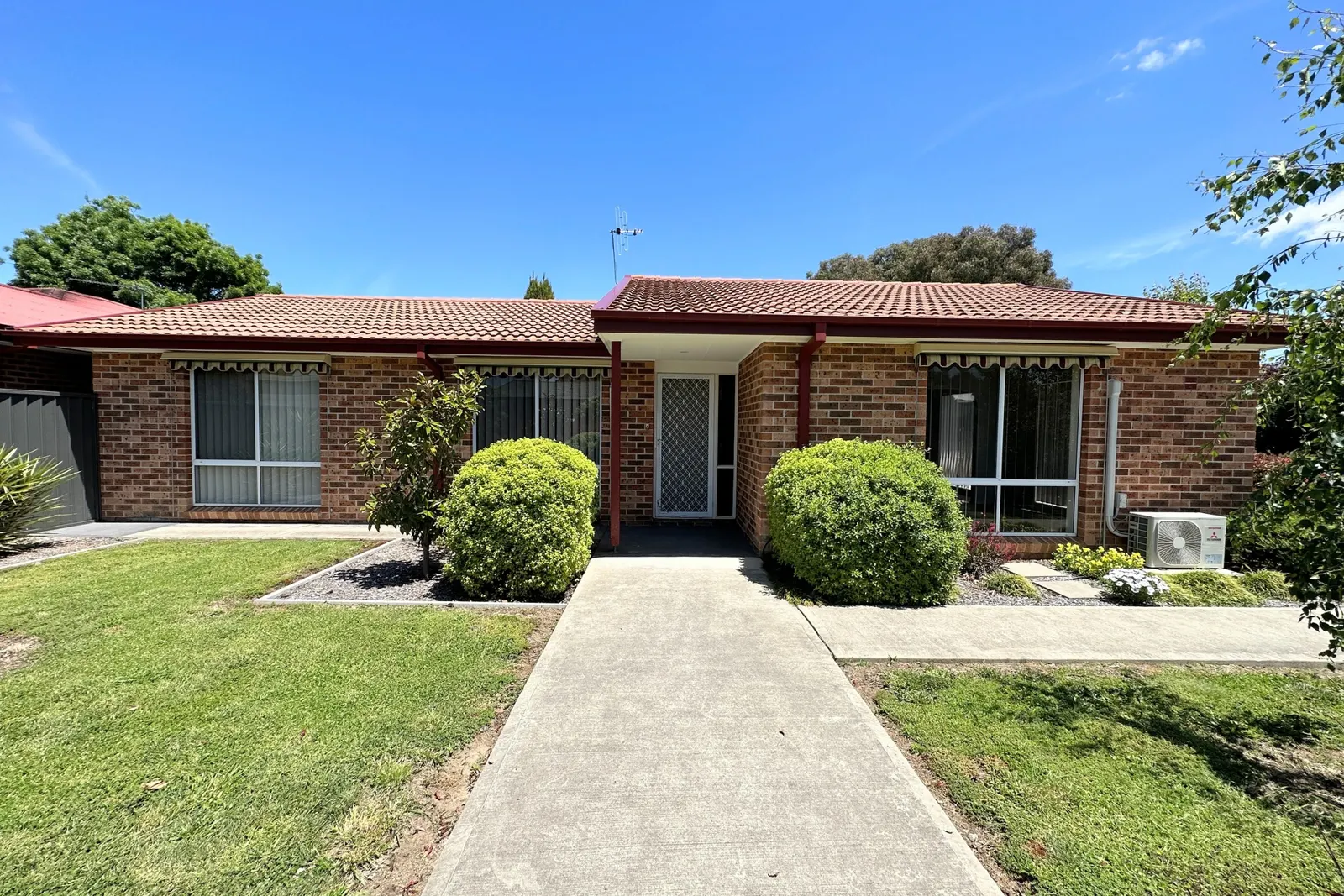 188 Ellerston Avenue, Isabella Plains, photo 1