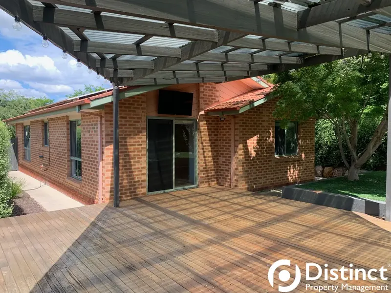 12 Harry Hopman Circuit, Gordon, photo 11
