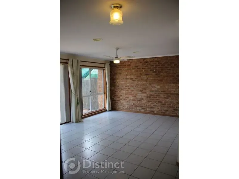 1/15 Moon Place, Gordon, photo 4